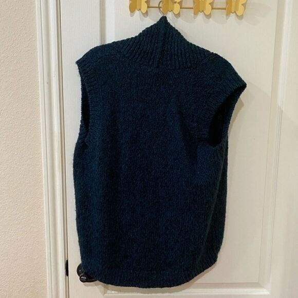 NWT Aerie Boucle Sweater‎ Vest - Picture 5 of 6
